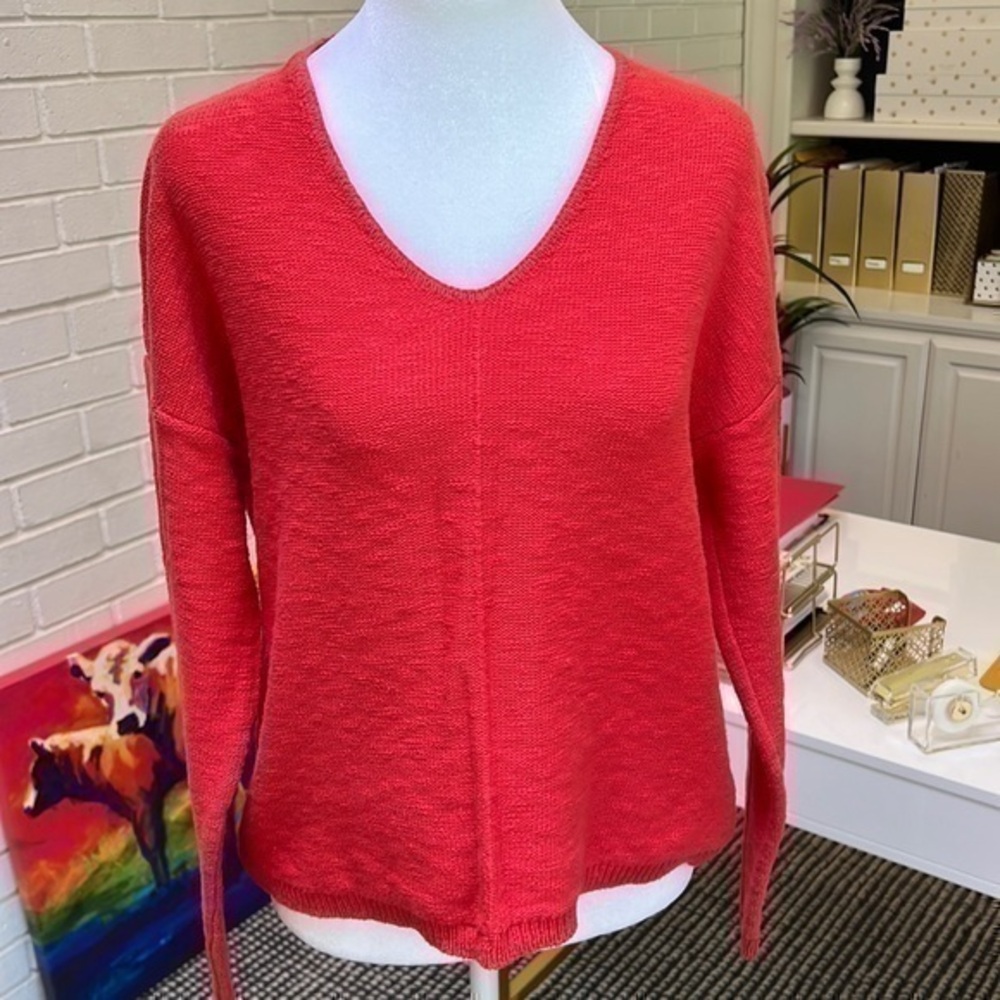 Sanctuary Coral colored sweater